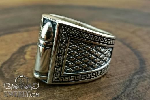 Men's ring with a decorative bullet, фото